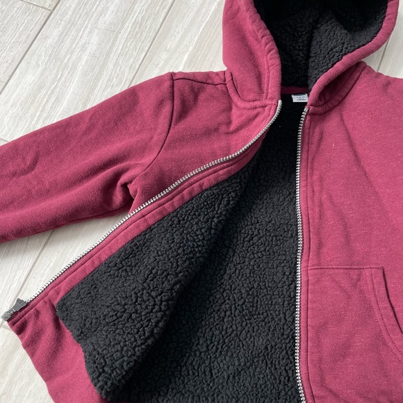 Old Navy Sherpa lined zipper sweater with hood, size 6-7 - Picture 4 of 4